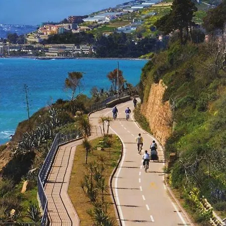Appartement Bilocale Porto Marina Degli Aregai Santo Stefano al Mare